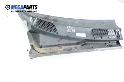 Кора под чистачки за Toyota Yaris Hatchback I (01.1999 - 12.2005), 2+1 вр., позиция: дясна