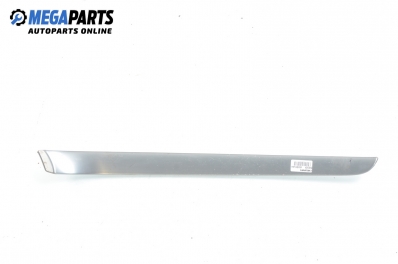 Интериорна лайсна за Audi A4 Avant B7 (11.2004 - 06.2008), 4+1 вр., комби