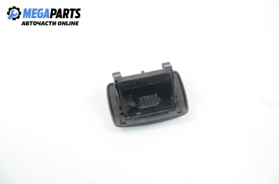 Пепелник за Toyota RAV4 II SUV (06.2000 - 11.2005)
