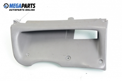 Интериорна пластмаса за Ford Focus I Estate (02.1999 - 12.2007), 4+1 вр., комби, позиция: предна