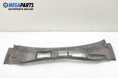 Кора под чистачки за Volkswagen Passat Sedan B5.5 (10.2000 - 12.2005), седан