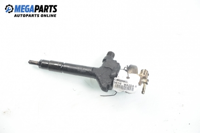 Дюза дизел за Mazda 6 Station Wagon I (08.2002 - 12.2007) 2.0 DI, 136 к.с., № Denso 13H50A