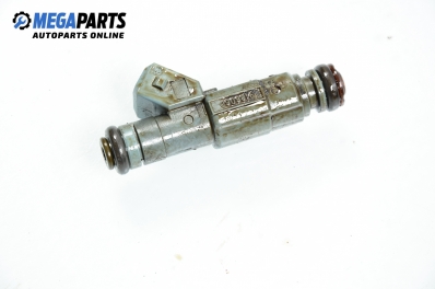 Дюза бензин за Volvo V70 II Estate (11.1999 - 12.2008) 2.3 T5, 250 к.с., № Bosch 0 280 155 830 / 9186060