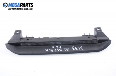 Трети стоп за Nissan Almera II Hatchback (01.2000 - 12.2006), хечбек