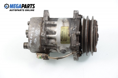 Компресор климатик за Volkswagen Passat Variant B3, B4 (02.1988 - 06.1997) 1.8, 90 к.с., № SD-709