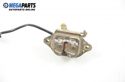 Брава заден капак за Nissan Primera Traveller I (07.1990 - 03.1998), комби