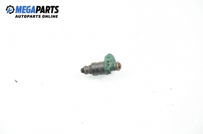 Дюза бензин за Volkswagen Sharan Minivan I (05.1995 - 03.2010) 2.0, 115 к.с., № Siemens 037906031AA