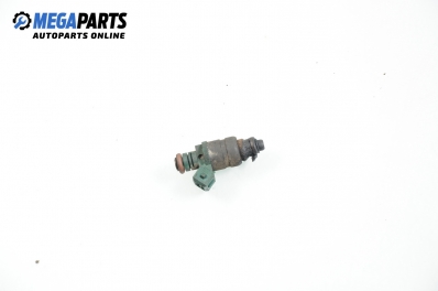 Дюза бензин за Volkswagen Sharan Minivan I (05.1995 - 03.2010) 2.0, 115 к.с., № Siemens 037906031AA