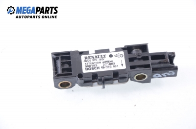 Сензор airbag за Renault Clio II Hatchback (09.1998 - 09.2005), № 8200 375 765
