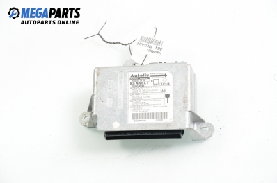 Модул за AIRBAG за Renault Megane II Hatchback (07.2001 - 10.2012), № 8200280991