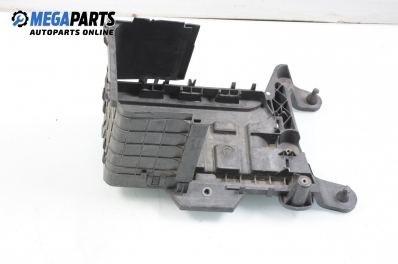 Кутия акумулатор за Volkswagen Touran Minivan (02.2003 - 05.2010)