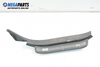Вътрешен праг за Toyota Avensis Liftback II (04.2003 - 11.2008), 4+1 вр., хечбек, позиция: задна, дясна