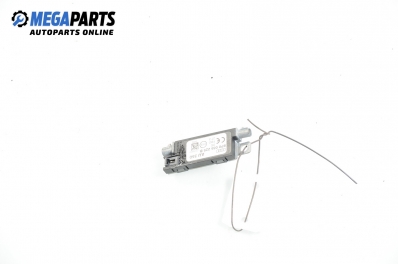Усилвател антена за Audi A3 Hatchback II (05.2003 - 08.2012), № 8P0 035 225 B