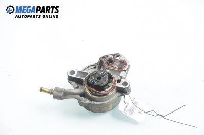 Вакуум помпа за Citroen C5 I Sedan (03.2001 - 03.2005) 2.2 HDi (DC4HXB, DC4HXE), 133 к.с., № 9631971580 / Pierburg 7.22666.01 H