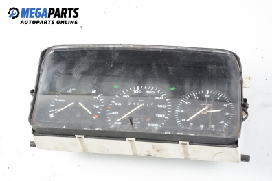 Километраж за Volkswagen Transporter IV Box (07.1990 - 04.2003) 1.9 D, 61 к.с., № 81 117 657