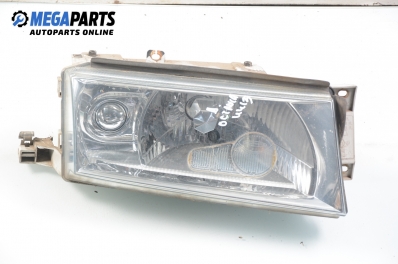 Фар за Skoda Octavia I Sedan (09.1996 - 12.2010), хечбек, позиция: дясна